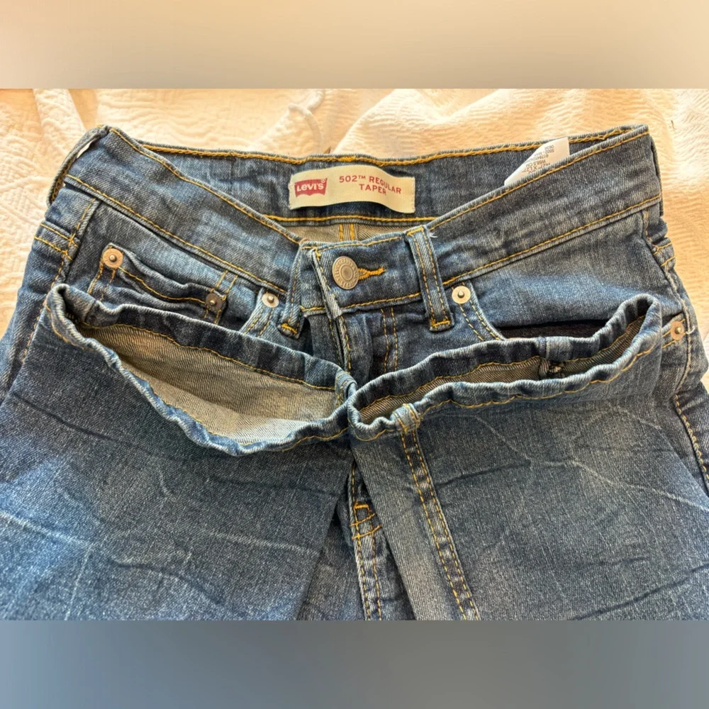 Levi’s 502 Regular Taper Medium Wash Boy’s Size 14 Jeans